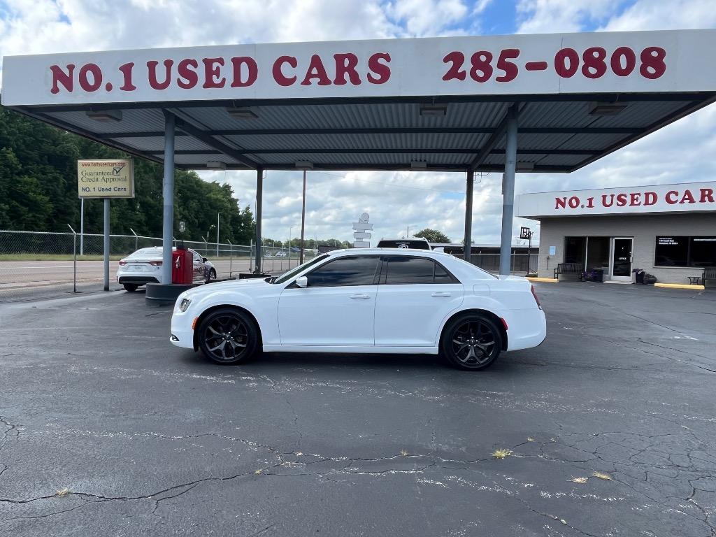 2021 Chrysler 300 S's photo