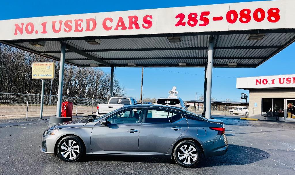 2023 Nissan Altima S's photo